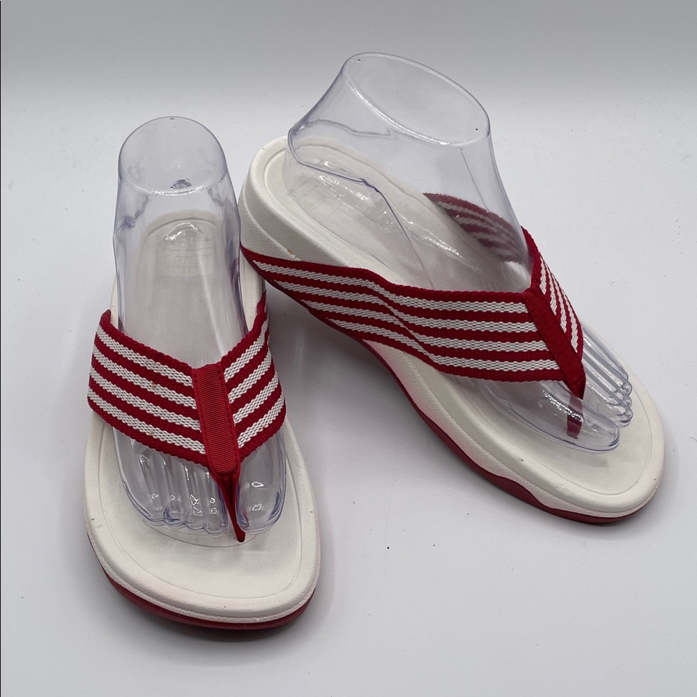 Fit Flop Women’s 8 Red & White Striped Thong Sandals Casual Platform Flip Flops